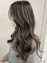 ジルブラン(JIL BLAN) ハイライトバレイヤージュダブルカラーショートカット30代40代