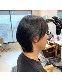 黒髪小顔フェイスレイヤー奥行きショート20代30代40代