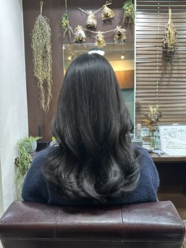 ルアン(Luan) ダークオリーブ