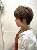 《tomi》ハンサムショート×ふんわりパーマ