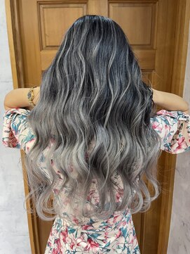 ラフトーキョウセカンド(RAF TOKYO 2nd) 【トレンドSTYLE】NAOバレイヤージュ×スモーキーグレーパール