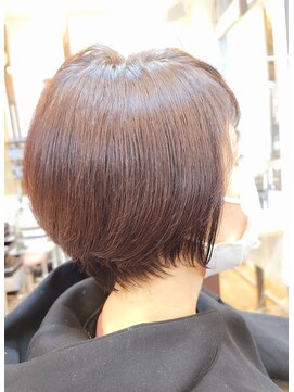 ヘアーズビースリー ポートサイド 大人くびれショート　30代40代50代60代