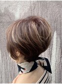 ショートボブ