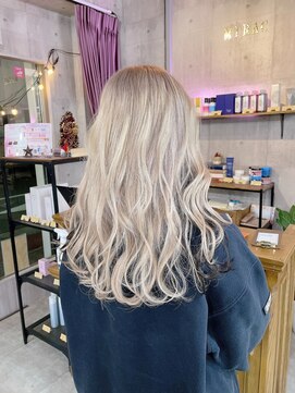 ミラク 町田(MIRAC) 【MIRAC町田店】ホワイトブロンド×インナーブラックエクステ