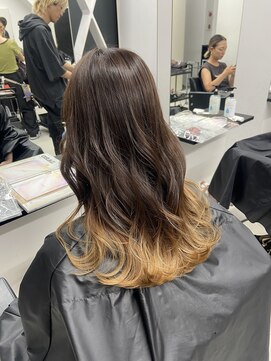 アライブ キチジョウジ(ALIVE Kichijoji) ALIVE Kichijoji / グラデーションカラー×ベージュカラー