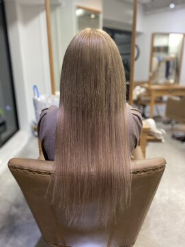 フツーロ 栄(FUTURO) プルエクステ