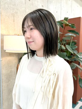 ノエ(noe) 切りっぱなしボブ×透明感カラーY52