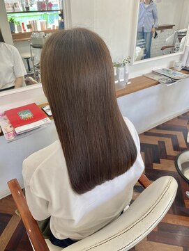 ヘアーアンドメイクアップモパ ストレート