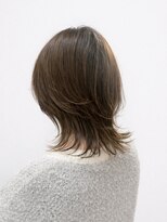 ウォーターリリー(Water Lily)&nbsp;透け感ベージュのくびれ外ハネレイヤー