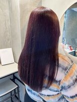 ティティアンバイイザ(titian by IZA) 〇ブリーチなしダブルカラーチェリーレッドレイヤーカット艶髪