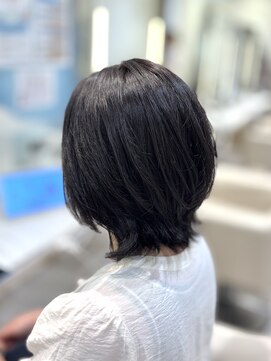 ケンジ 平塚 アネッタ(KENJE annetta) 【ワンカラー】ミディアムレイヤー×アッシュグレー