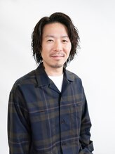 Takashi Yamaguchi/朝5分でキマる再現性×骨格に合わせたトレンドのカットと、艶を失わないハイトーン