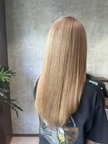 ミリ 府中(Mili) カット×ブリーチ×ミルクティーベージュ