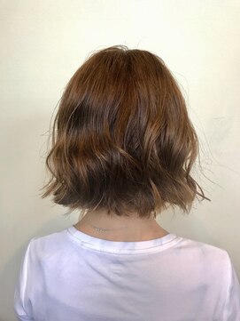 オーバルヘアー ルポ(OVAL hair repos) 外はねボブ/ウェーブ/マロンベージュ
