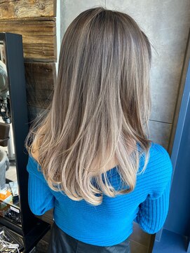 トルネード(TORNADO) 海外セレブ風ハイライトバレイヤージュ