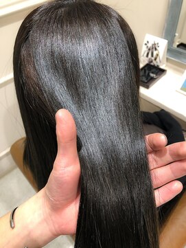 フレーム なんば店(FRAME) [Frame  なんば] 艶カラー透け感ダークグレージュ