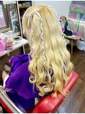 人気の『ハーフツインテールウェーブ巻き』可愛いリボン添え