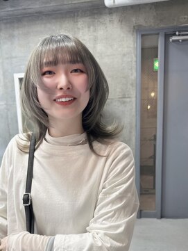 ジィルム(XELM) ミルクティーグレージュ　ウルフカット　【高崎】