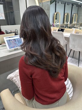 ロンドメリア 天神大名店(Lond Melia) ★メルティカラーフェミニンロング艶髪似合わせカットミディア厶