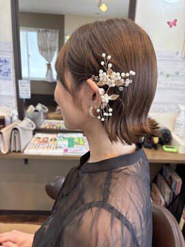 サロンドミナ(SALON DE MINA) ショートボブ外はねヘアー