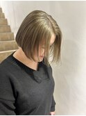 ダブルカラーでゴールドベージュとボブ★秋山