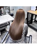 ワンカラーで叶う艶ブラウン