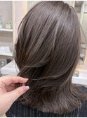 透明感たっぷり！暗髪ダークグレージュ