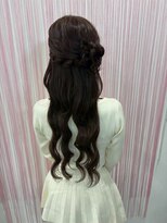 ベルグロー 北新地(BELLEGROW)&nbsp;サイドお団子ハーフ くるみちゃんヘア｜梅田・北新地ヘアセット