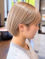 ノイ 高岡店(NEU)&nbsp;ホワイトベージュ×丸みショートボブ