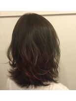 カタチヘアー(HAIR) 。。。。。。。青。。。赤。。。。ミディアムレイヤーカタチ。。