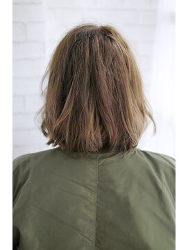 トレス プラス エヌ(TRESS+n) 20代30代40代 大人クールなかきあげロブ【堅田】