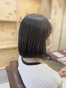 アドラーブル 長岡新保店(adorable) 【丸みボブ】 サラサラストレート 30代40代