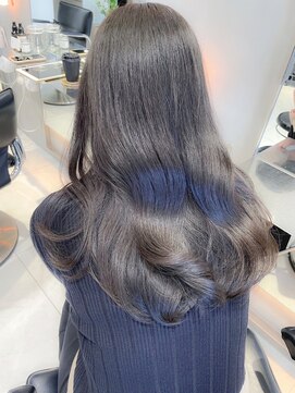 ヘアサロンガリカアオヤマ(hair salon Gallica aoyama) 【田中杏実】艶髪ラベンダーグレー/大人ゆるふわウェーブロング