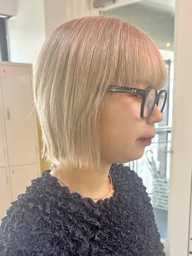 デート 下北沢(DATE) ダブルカラーミルクティーベージュカラーケアブリーチ韓国ボブ