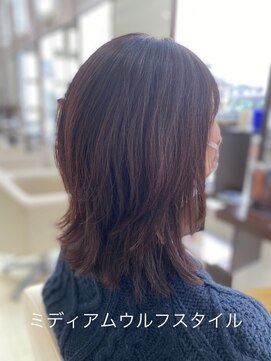 リッチアリュール(Ricci ALLURE) ミディアムウルフ/アースカラー/ミントアッシュ/30代/40代/50代
