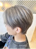 ホワイトグレージュ