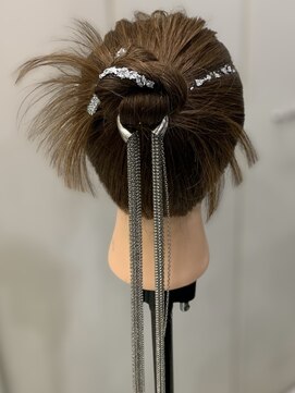 アヴソリューク(Absoluk) カチモリヘア