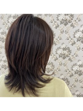 ルシエル バイ カトレアグループ(Le Ciel) ミディアムウルフ/マッシュウルフ/艶髪スタイル/ツヤ髪スタイル