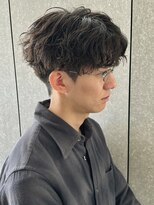 ニアウ 太田店(Niau)&nbsp;センターパートツイストスパイラルパーマ波巻きスパイラルパーマ