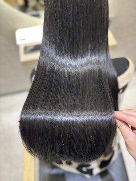 ジーナ 福岡天神(Zina) ブルーブラック×髪質改善