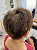 白髪ぼかしハイライトブリーチミルクティーベージュ