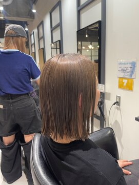 ニール(Neale.) デザインカラーハイトーンベージュ11.11