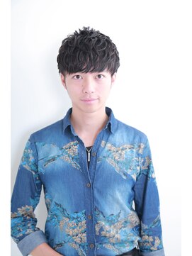 ふわカールで立体的に仕上げる束感ニュアンスマッシュ