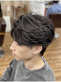 メンズフェザーパーマ　毛流れセンターパートツーブロック