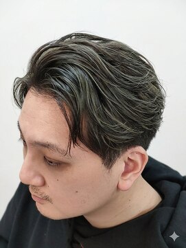 グロウ 博多店(growth) センターパートハイライト