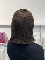 シニエ バイ ビセオ(Signet by VISEO)&nbsp;オリーブ×外はねスタイル