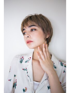 ピズム(PISM) ジェンダーレスイメチェンショート/フォギーベージュ