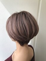 ナンバー エアロ 横浜(N° +aero)&nbsp;大人可愛い20代30代40代小顔ワンサイドショートボブ丸み前下がり