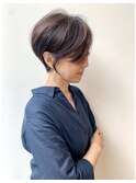 横顔美人ショート
