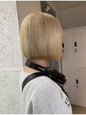 切りっぱなしボブミニボブハイトーンボブ/ミルクティーベージュ